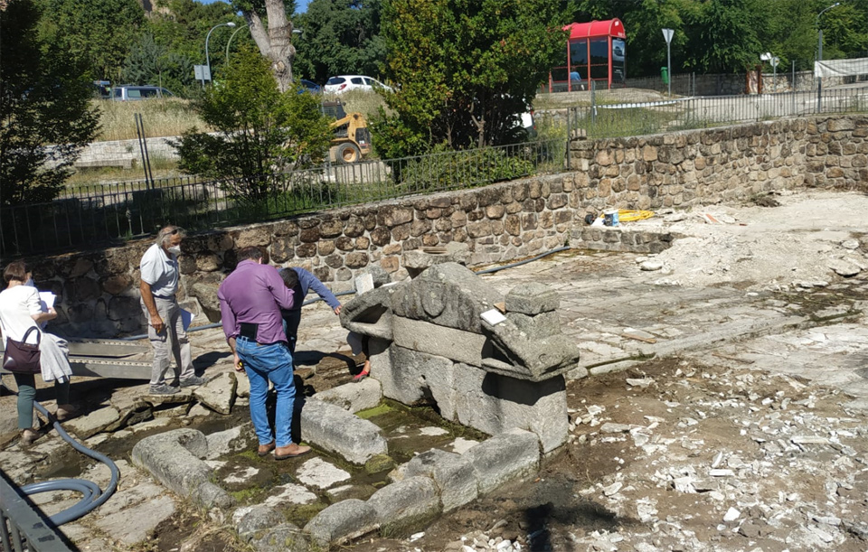 Comienzan los trabajos de restauración y conservación de la Fuente de las Ermitas